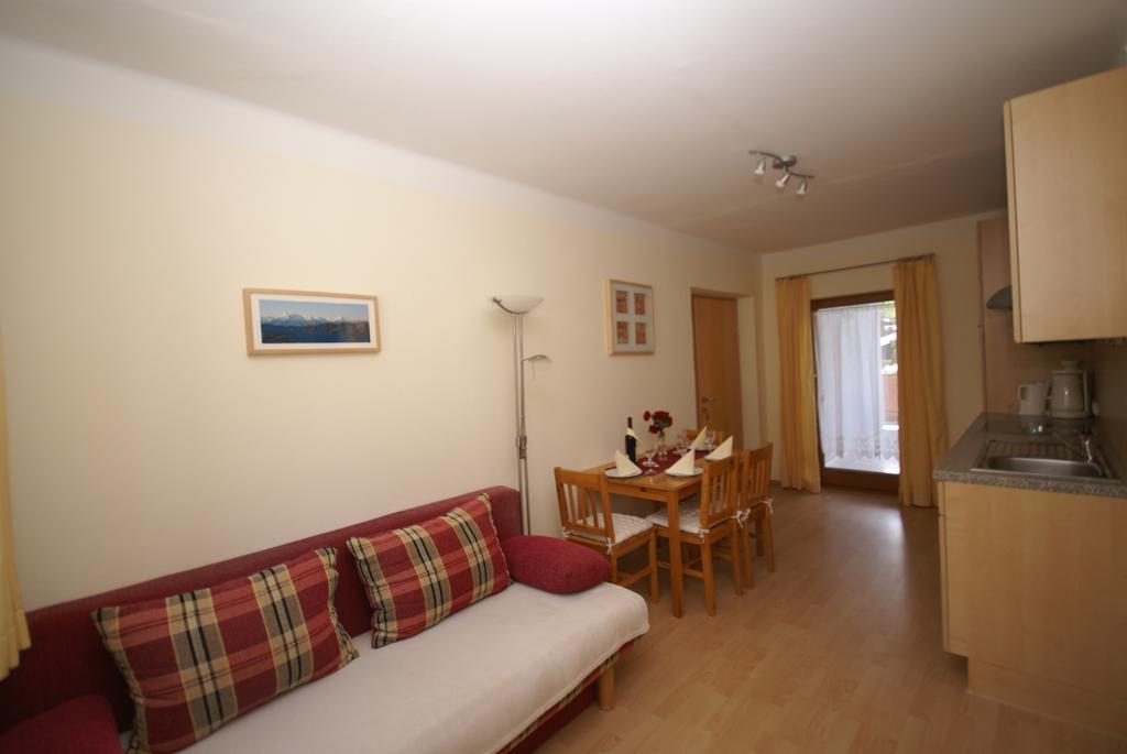 Haus Sommerstein มาริอาอาล์ม อัม ชไตเนอร์เนินเมียร์ ห้อง รูปภาพ